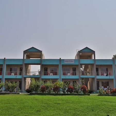 Aaranya Gir Resort Sasan Gir Exterior photo